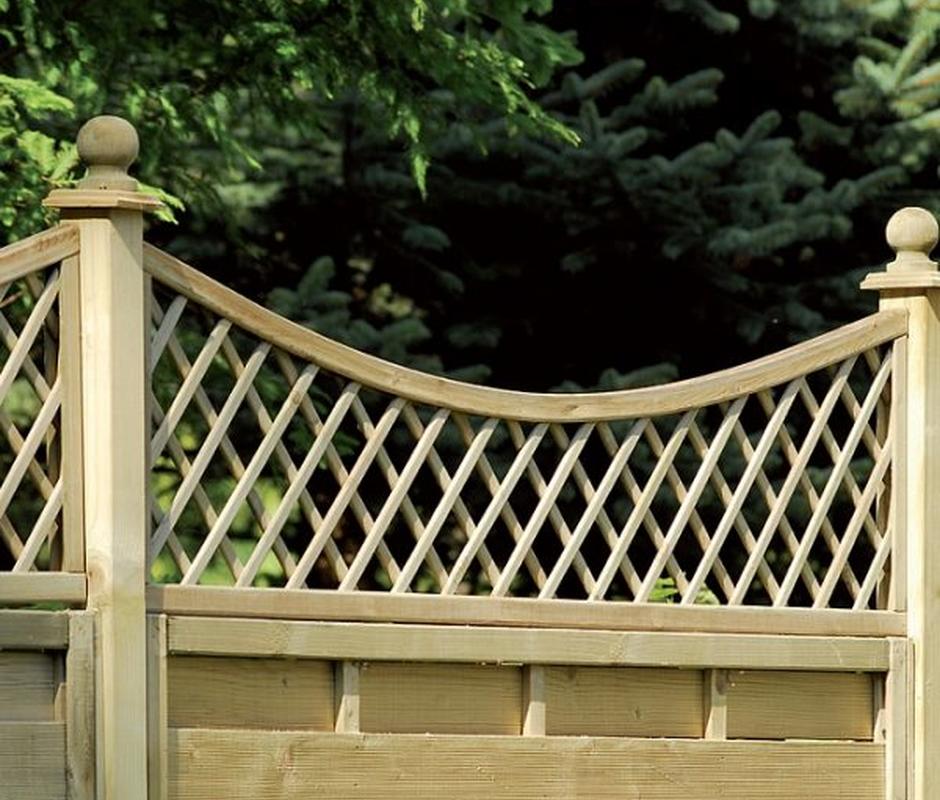 English Trellis ‘Crescent Top’ 1.83m x 0.47m x 30mm - 